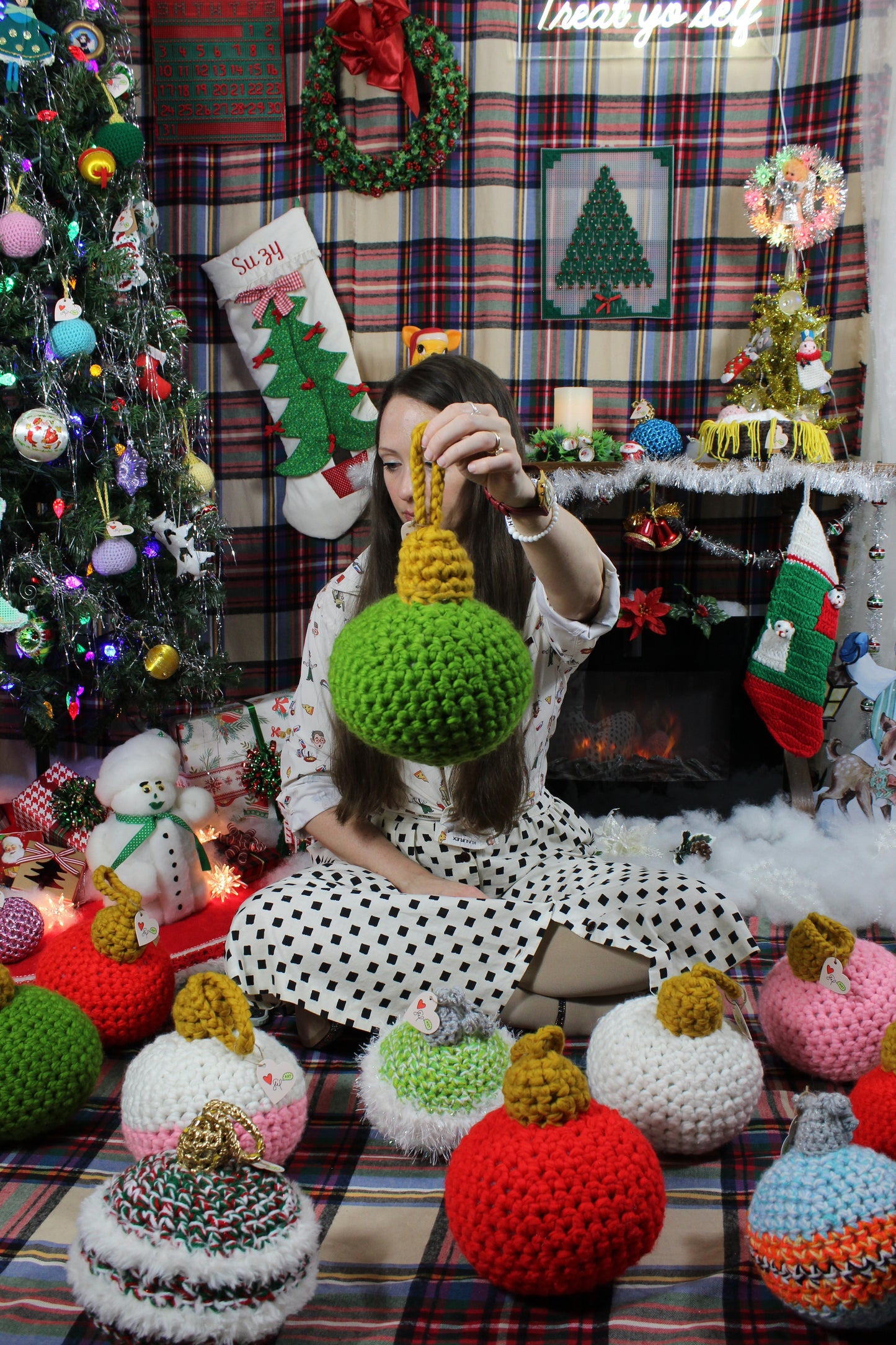 Oversized Wool Ornament - Green (XL)