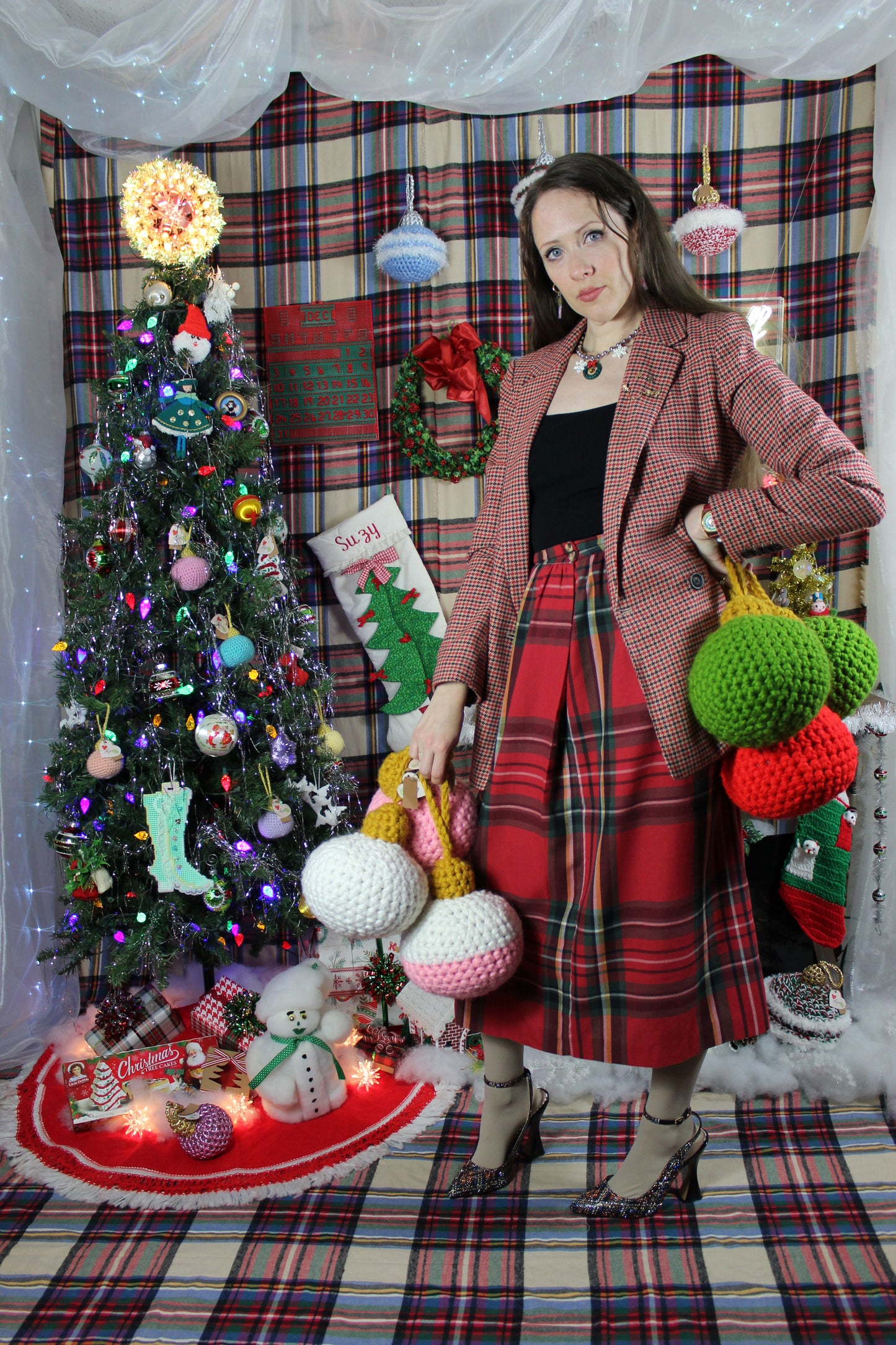 Oversized Wool Ornament - Pink & White (XL)