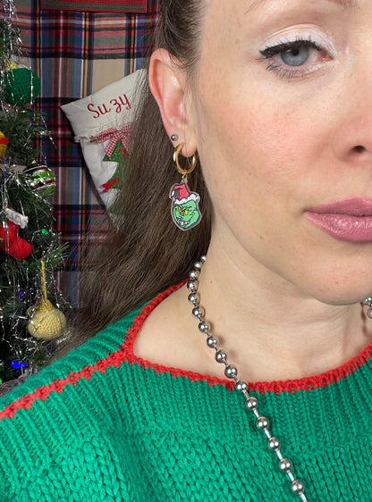 Grinch & Max earrings (Max sitting)