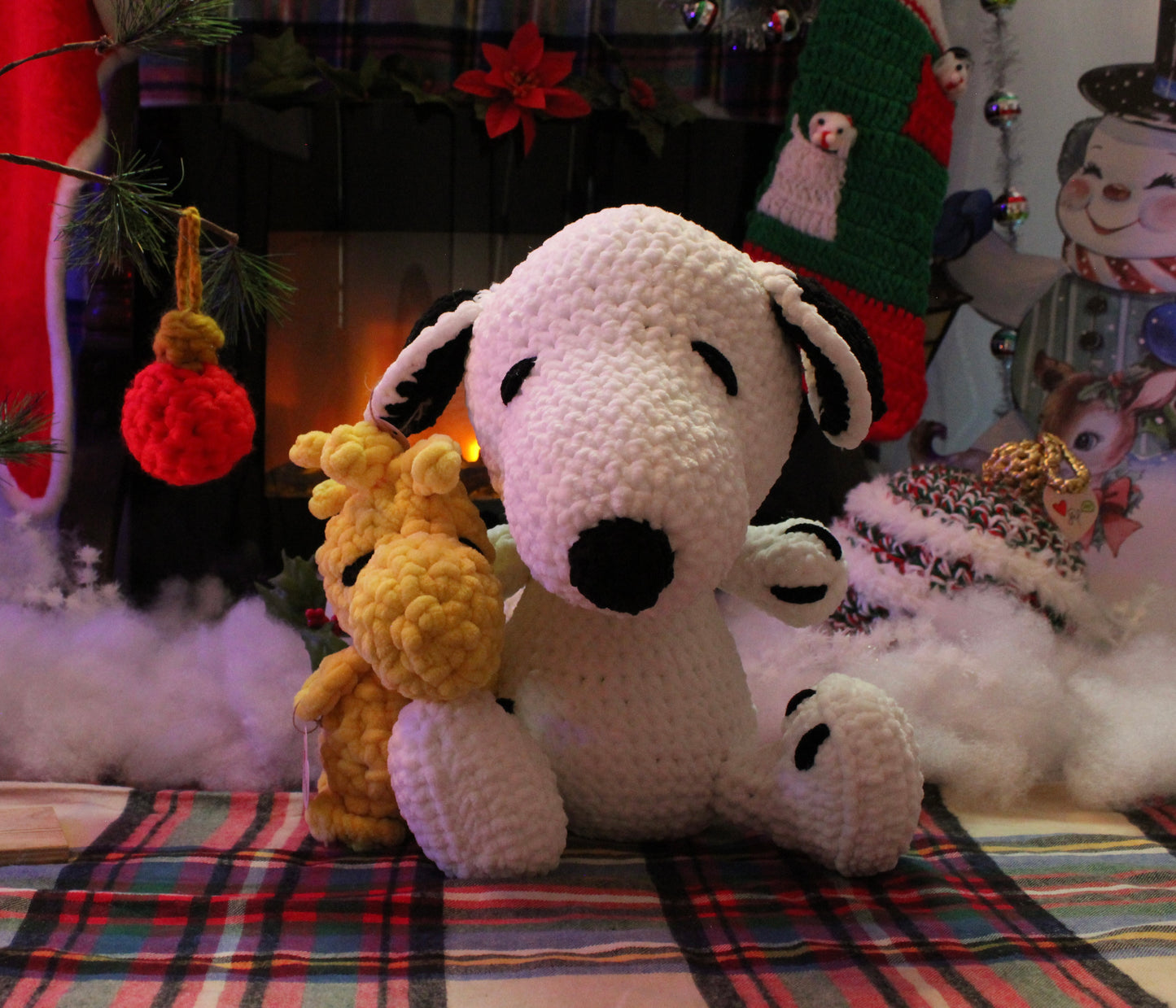 Snoopy & Woodstock plushies - (Large & Medium)