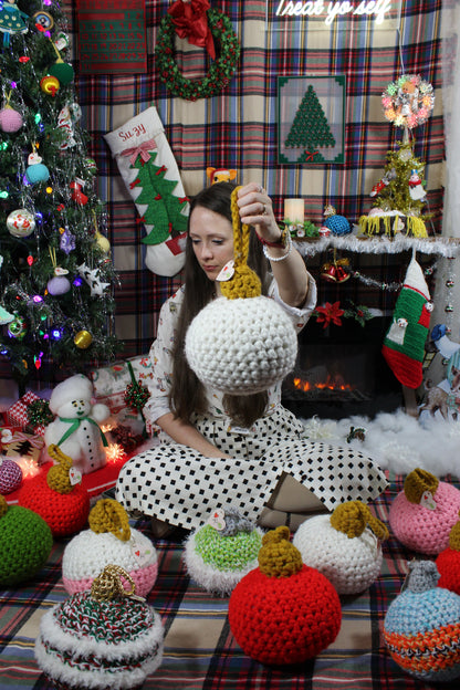 Oversized Wool Ornament - White (Large)